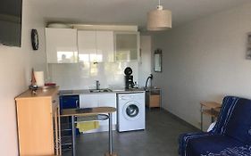 Tres Beau Studio Au Grau Du Roi Tout Equipe 33M2